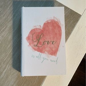 Hobby Lobby Love is all you need, Home Decor